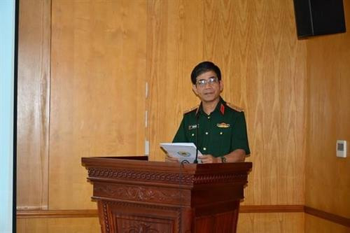 越南维和局局长黄金凤少将在会上发表讲话。图自《人民军报》