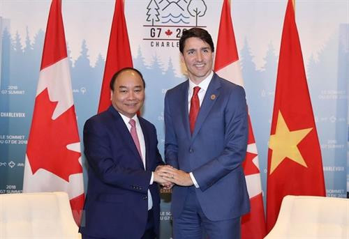 越南政府总理阮春福与加拿大总理贾斯廷举行会谈。越通社记者 统一 摄 越南政府总理阮春福与加拿大总理贾斯廷举行会谈。越通社记者 统一 摄