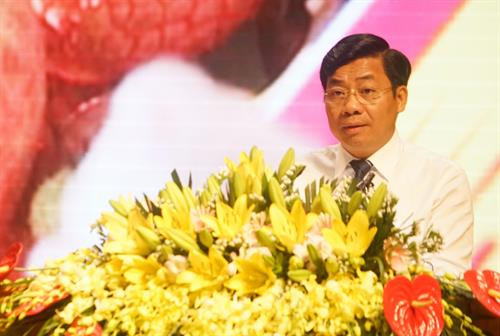 北江省人民委员会副主席杨文泰发表讲话。（图片来源：越通社）