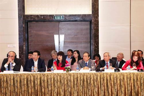 参会代表。图自越通社
