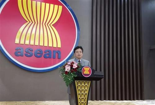 中国驻东盟使团团长邓锡军大使。图自越通社