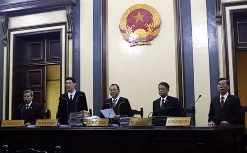 审判委员会。(图片来源:越通社) 审判委员会。(图片来源:越通社)