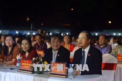 越南国会副主席杜伯巳出席2018年第五次羊蹄甲花节开幕式。越通社记者 潘俊英 摄 越南国会副主席杜伯巳出席2018年第五次羊蹄甲花节开幕式。越通社记者 潘俊英 摄