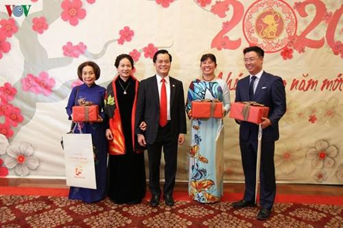 越南驻美国大使馆举行2020庚子春节迎春活动。图片来源：越南之声