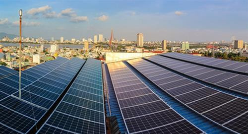 岘港市出卖屋顶太阳能的客户数量位居中部和西原地区第一。图自越通社