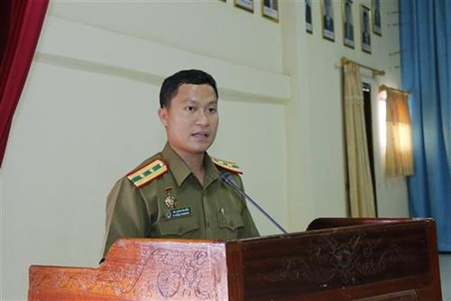 青年团团委书记万塞在开班仪式上发言。图自越通社老挝公安部总政治局人民革命
