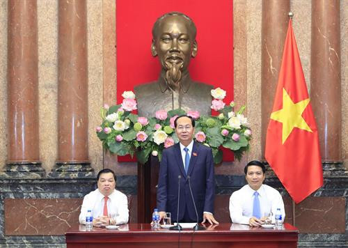 陈大光发表讲话。越通社记者 颜创 摄