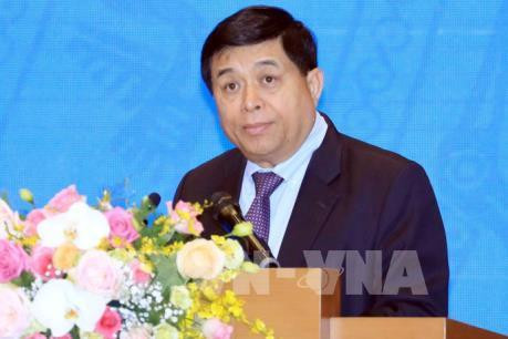 计划与投资部部长阮志勇在会上发表讲话。图自越通社