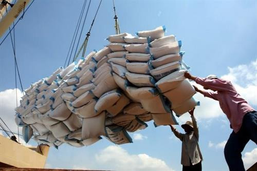 超过5.6万吨大米获得清关。图自互联网