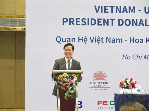 越南外交部副部长何金玉在研讨会开幕式上发表讲话。（图片来源于互联网）