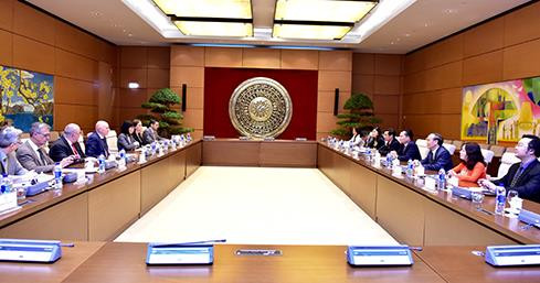 见面会场景。图自越南《人民代表报》