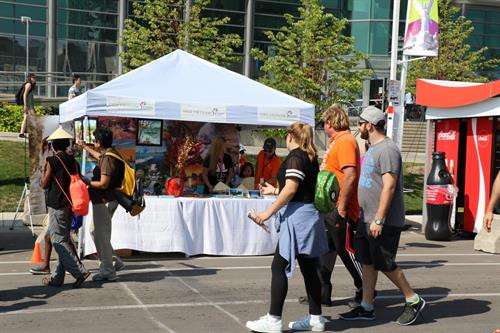 越南参加加拿大国家展览会。 图自越通社 越南参加加拿大国家展览会。 图自越通社