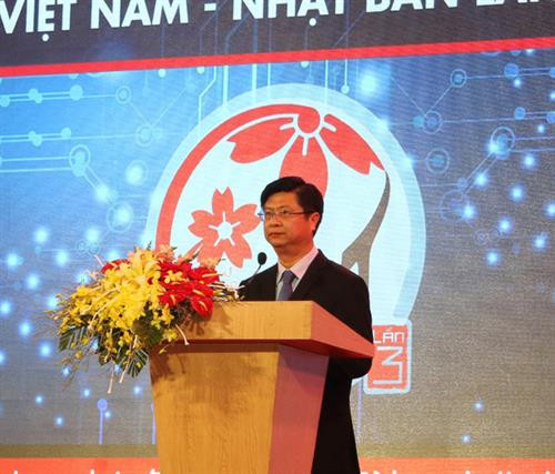 芹苴市人委会副主席张光淮南发表讲话。（图片来源于互联网）