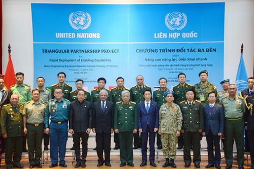 与会代表合影。图自互联网 与会代表合影。图自互联网