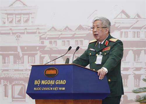 越南国防部副部长阮志咏在会上发表讲话。越通社记者 林庆 摄 越南国防部副部长阮志咏在会上发表讲话。越通社记者 林庆 摄