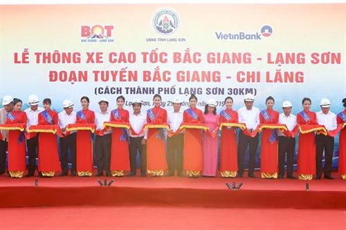 越南政府副总理郑廷勇出席北江-谅山高速公路通车仪式。图自越通社 越南政府副总理郑廷勇出席北江-谅山高速公路通车仪式。图自越通社