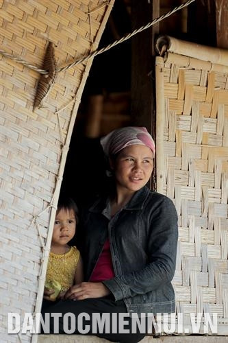 得育乡得朗村得叶坚族人在日常生活穿着的服装较为简单。但在各盛大节日仲，他们将穿上民族传统服装。记者 黄河 摄