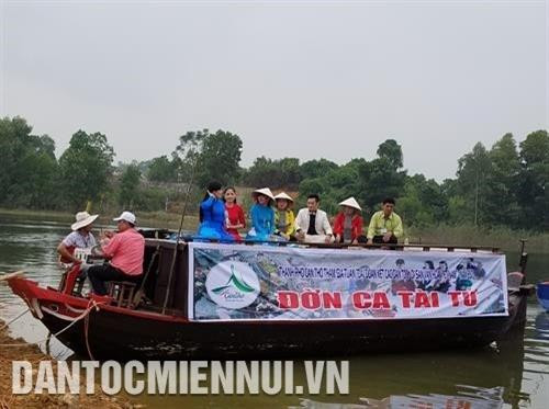 西部文化活动推介西部地区特色的文化。图自民族与山区画报