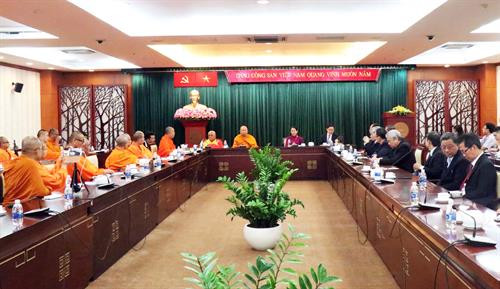 胡志明市领导会见泰国僧伽委员会代表团一行 图自越通社