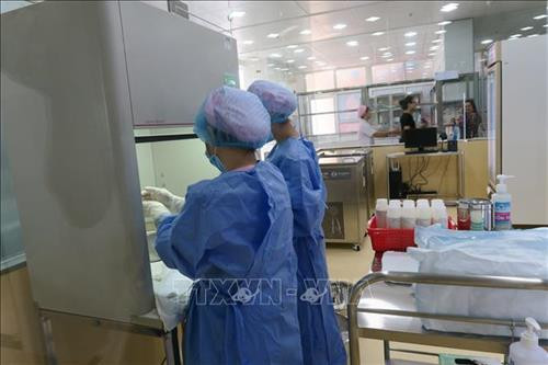 越南南方首个母乳银行正式成立投运。图自越通社