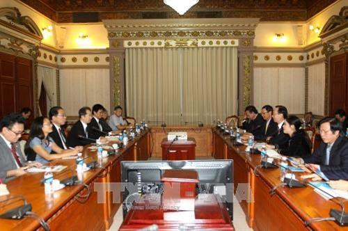 山梨县希望与胡志明市促进共同关心领域的互补互助务实合作。（图片来源：越通社）