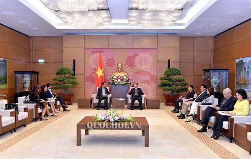 双方会见场景。图自越通社 双方会见场景。图自越通社