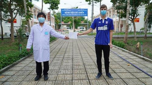 第235例（男，25岁，英国籍）在胡志明市古芝野战医院接受治疗。图自互联网