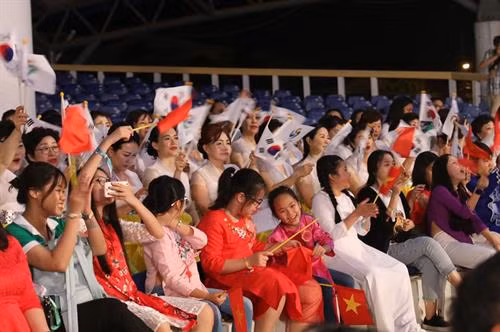 比赛现场。图自越通社