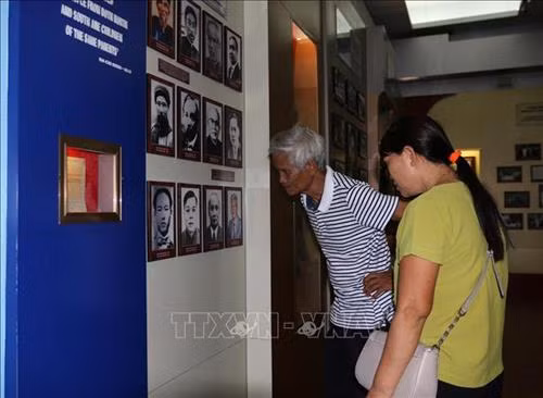 展会现场。图自越通社 展会现场。图自越通社