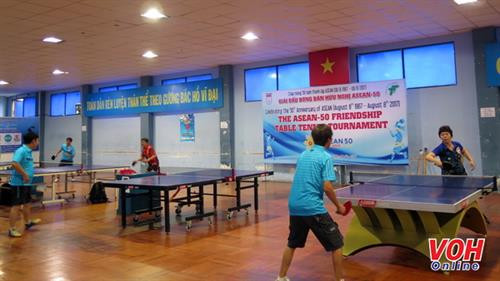东盟-50乒乓球友谊赛在胡志明市举行（图片来源：voh.com.vn）