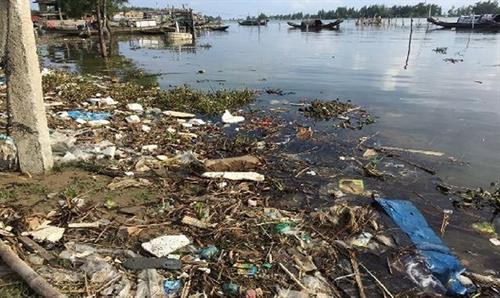 美国向承天顺化省提供无偿援助 用于实施城市垃圾回收项目 ảnh 2 美国向承天顺化省提供无偿援助 用于实施城市垃圾回收项目 ảnh 2