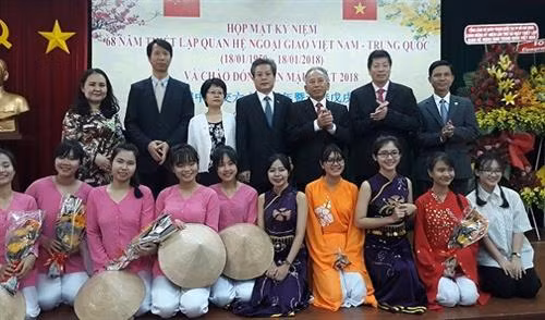 庆祝越中建交68周年见面会在胡志明市举行。（图片来源：因特网）