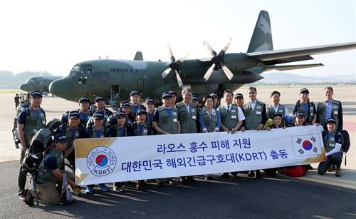 韩国救援队启程赴老挝帮助灾民重建家园。（图片来源：Yonhap）