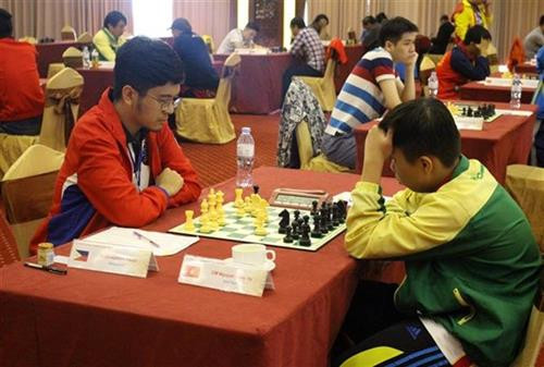 各名棋手参加角逐。图自越通社
