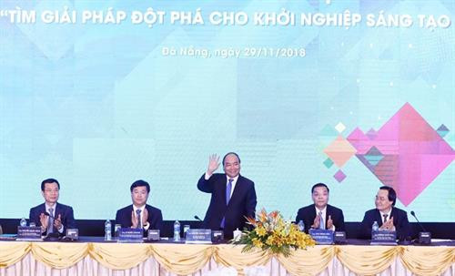 政府总理阮春福出席青年创业论坛。越通社记者 统一 摄