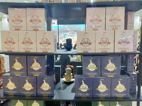 越南20个著名咖啡品牌参加。图自越通社