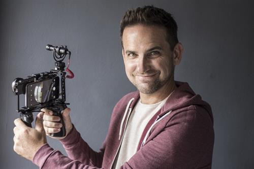 手机影视制作专家Jason Van Genderen。图自互联网