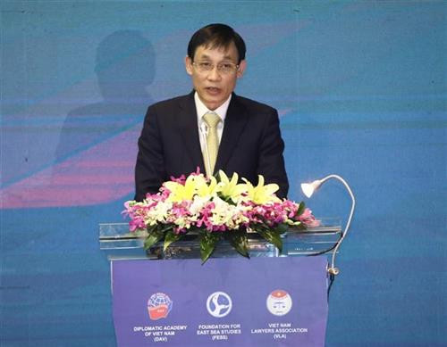 越南外交部副部长、国家边界委员会主任黎淮忠在研讨会上发表讲话。图自越通社