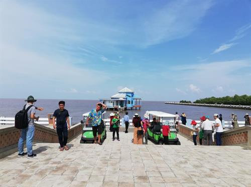 2019年10个月，金瓯省游客到访量达近130万人次，同比增长15%，其中国际游客量同比增长4%。图自互联网