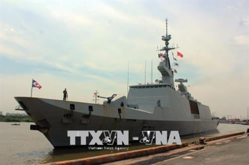 法国海军军舰对胡志明市进行友好访问。(图片来源:越通社) 法国海军军舰对胡志明市进行友好访问。(图片来源:越通社)