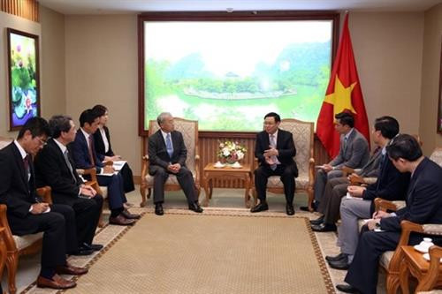 政府副总理王廷惠会见三菱集团执行副总裁。图自政府报