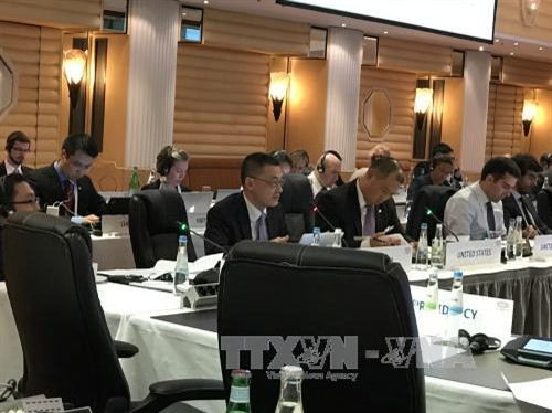 与会代表。(图片来源：越通社）