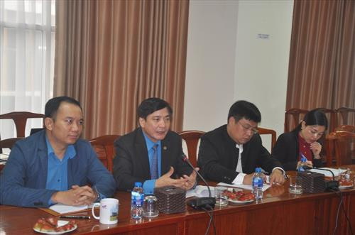 越南劳动总联合会主席裴文强发表讲话 图自互联网