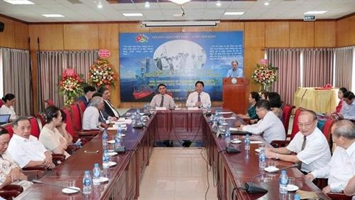 胡志明主席访问阿塞拜疆首都巴库60周年纪念活动23日在河内举行。图片越通社