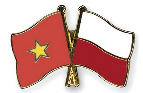 越南与波兰国旗 图自因特网