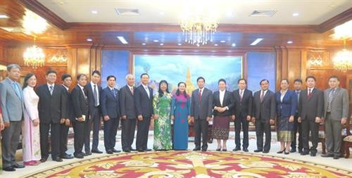 双方代表合影。图自http://www.sggp.org.vn