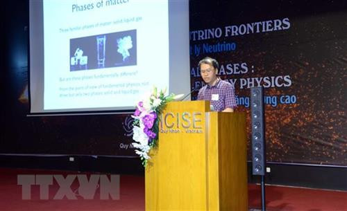 越南教授谭青山荣获2018年狄拉克(Dirac)奖。图自越通社 越南教授谭青山荣获2018年狄拉克(Dirac)奖。图自越通社