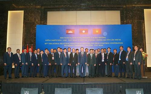 各代表合影。图自越通社