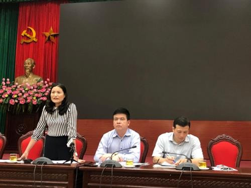 河内市疾病控制中心副主任吕氏兰在河内市市委记者会上发表讲话。图自http://www.dangcongsan.vn