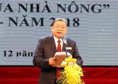越共中央委员、越南农民协会中央委员会主席陶春崇在表彰会上发言。图自越通社 越共中央委员、越南农民协会中央委员会主席陶春崇在表彰会上发言。图自越通社
